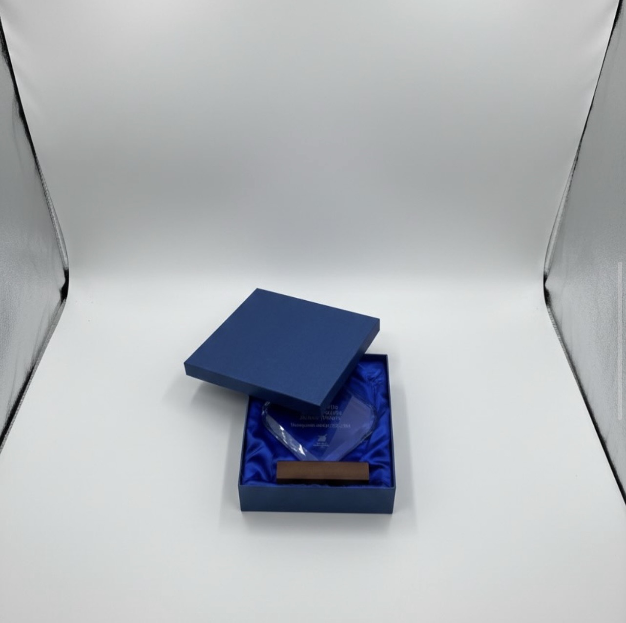 Trophée cœur cristal en coffret bleu