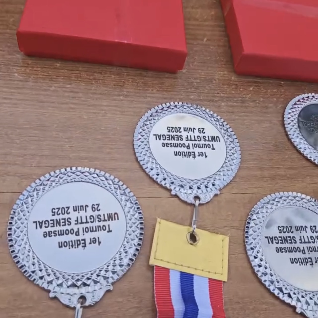 Lot médailles argent Tournoi Poomsae